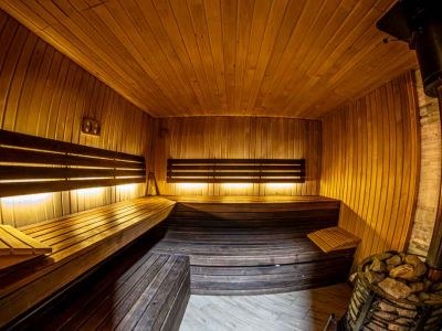 Sauna prywatna nad jeziorem – dlaczego to zmienia doświadczenie wypoczynku